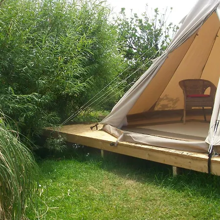 Aille River Tourist Hostel Glamping Doolin Exterior photo