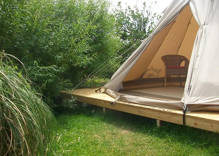 Aille River Tourist Hostel Glamping Doolin